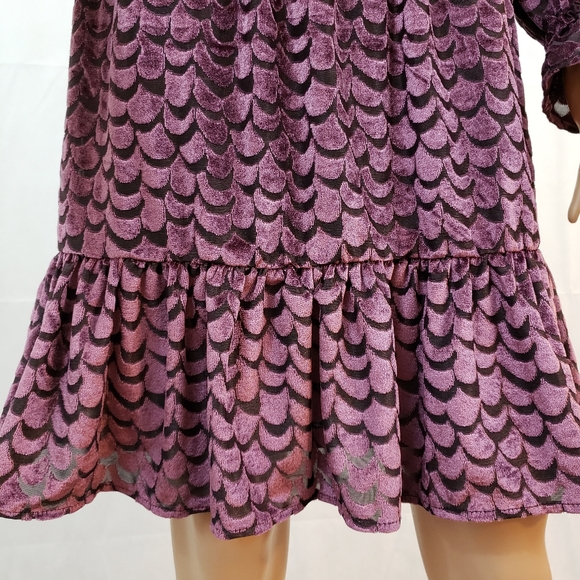 🆕️ MICHAEL Michael Kors Long Sleeve Velvet Dress - Picture 7 of 8